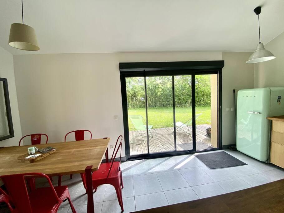 La Lande - Petite Maison Avec Jardin Vendat Экстерьер фото
